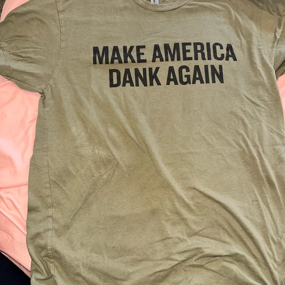 Flying Saucer Beer Emporium Men’s Sz Medium.  100% Cotton.  EUC